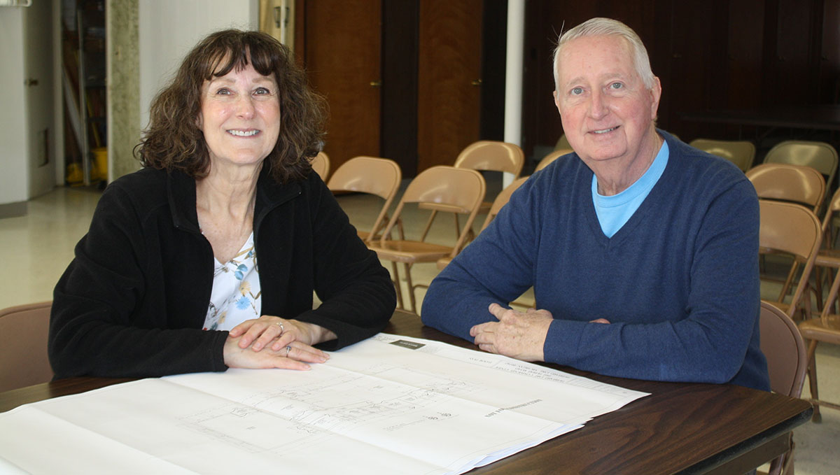 Hubbard Lake to build new community center